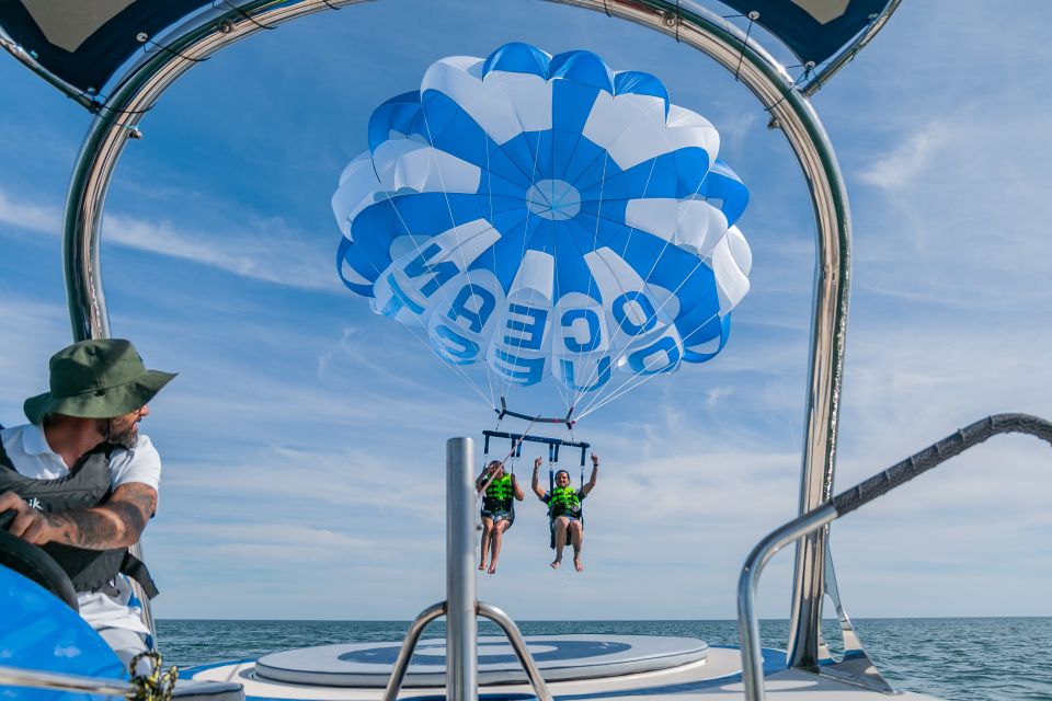 Vilamoura Marina: Parasailing - Capturing the Moment