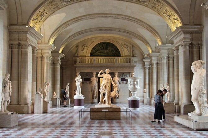 Visit the Louvre With a Guide in English - Tour Inclusions and Meeting Point