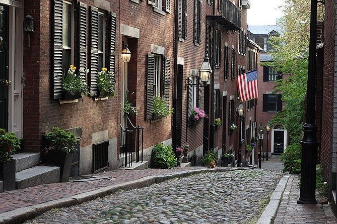 Walking Tour Downtown Freedom Trail + Beacon Hill & Copley Square - Neighborhood Exploration