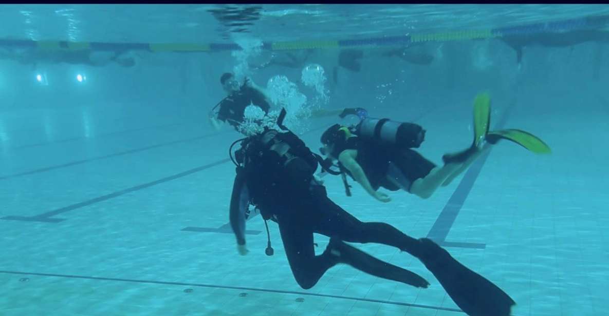 Wuppertal: Discover Scuba Diving Pool - 45-Minute Try Dive in the Pool