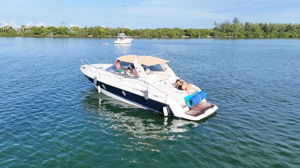 Yacht in Miami for Up to 12 People - Included Experiences