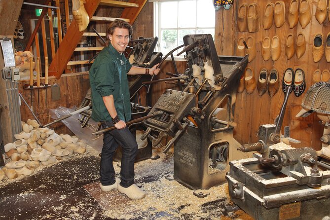 Zaanse Schans Windmills & Cheesetasting Live Guide From Amsterdam - Explore the Clog Museum