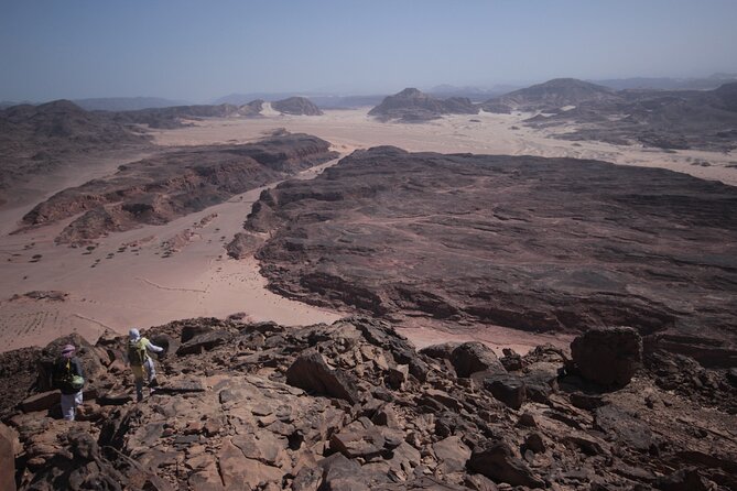 3-Day Small-Group Guided Hiking Expedition in the Sinai Desert - Guided by Experts