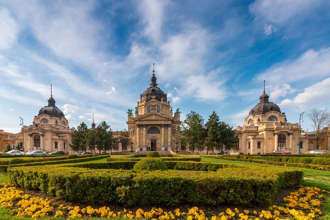 4 Hours Long Private Walking Tour in Budapest - Pickup and Drop-off Details