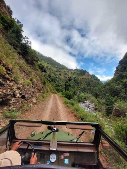 4 Hours Unique Jeep Safari Tour to Pico Do Arieiro, Madeira - Experience Highlights