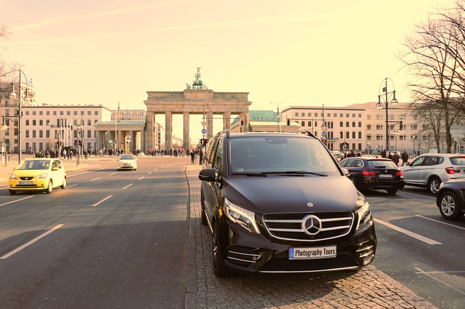 5hours: Guide, Chauffeur & Photographer in Berlin Private Tour - Photography Service