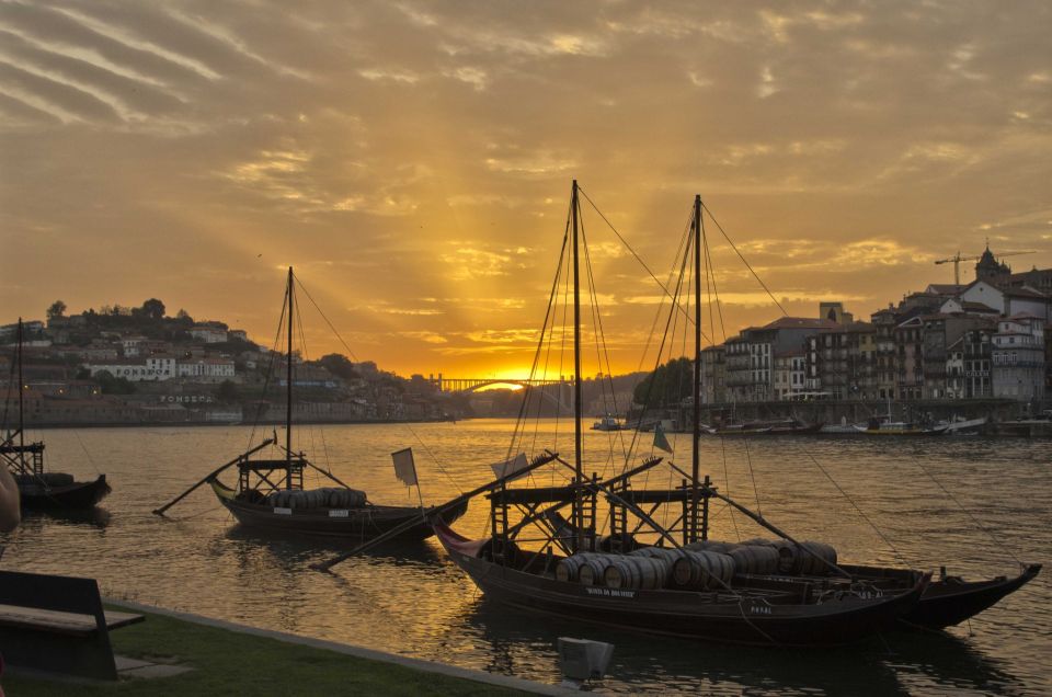 6-Hour Porto by Vespa - Guided Tour Highlights