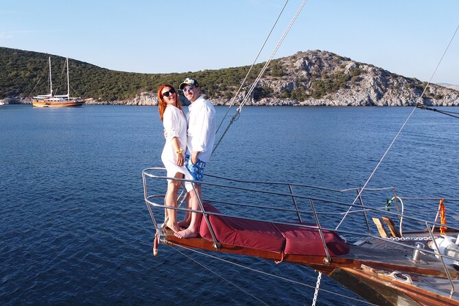 6 Hours Private Charter Boat Tour With Lunch in Bodrum - Inclusions and Amenities