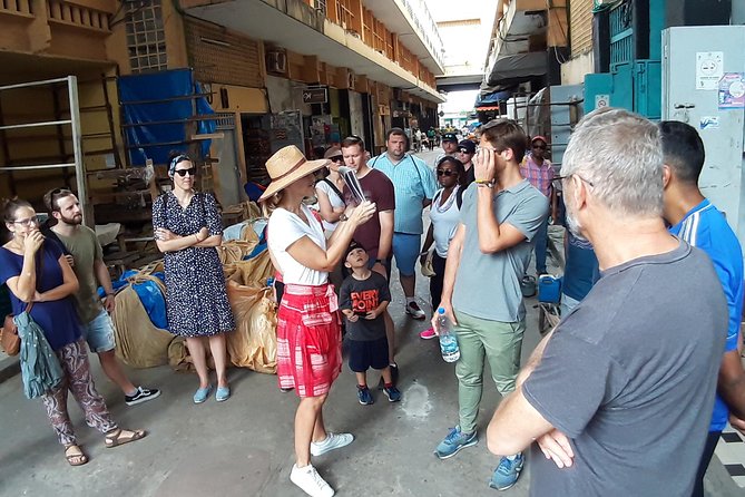 Abidjan Walking Tour (French and English) - Group Size and Accessibility