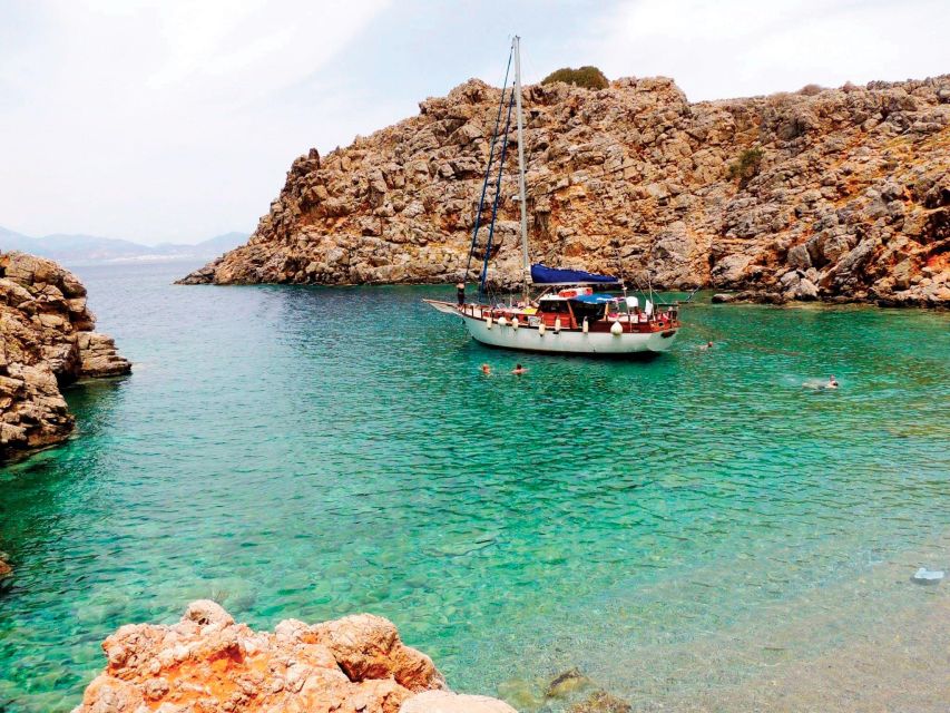 Agios Nikolaos: Mirabello Gulf Boat Cruise Around Spinalonga - Language Options Onboard