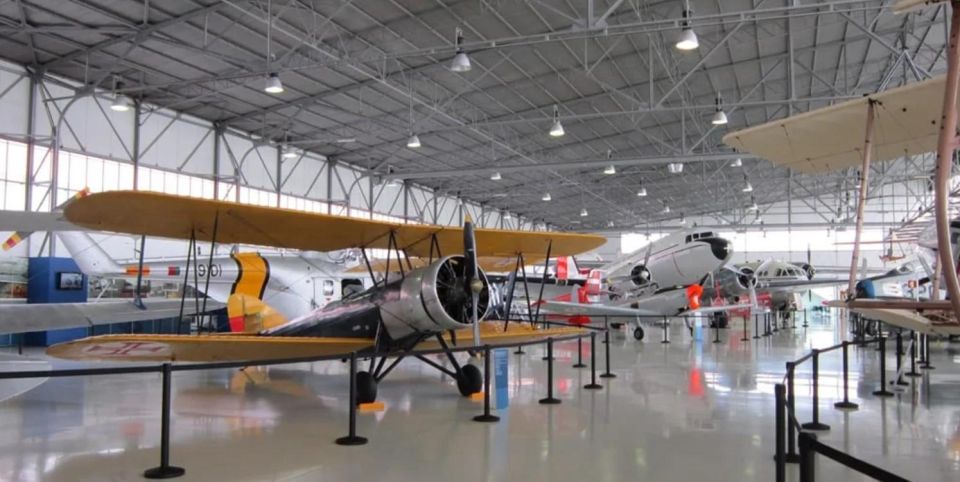 AIRCRAFT LOVERS FULL DAY TOUR AT LISBON - Guided Museum Visit