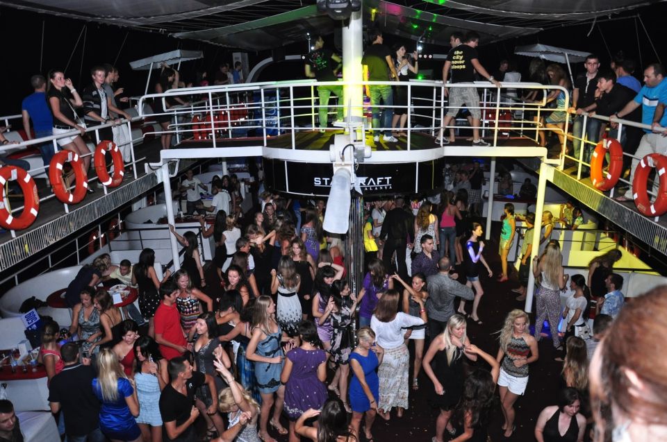 Alanya: Disco Boat Tour With Foam Party and Unlimited Drinks - Swimming and Water Activities