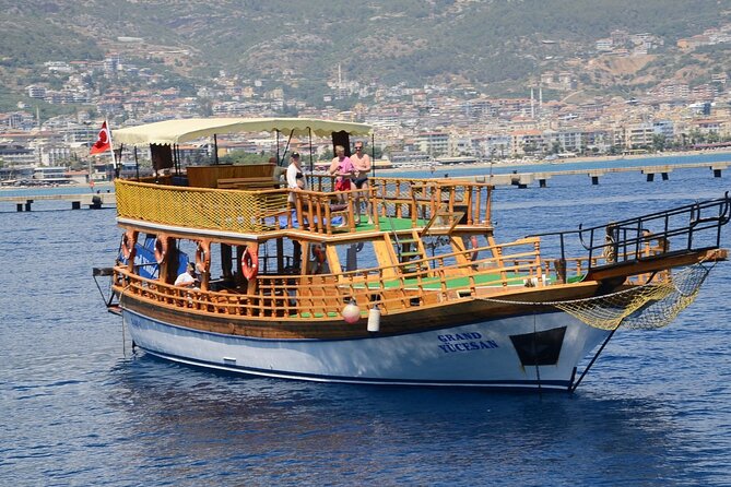 Alanya Relaxing Boat Tour With Lunch, Soft Drinks & Transfer - Pickup and Meeting Points