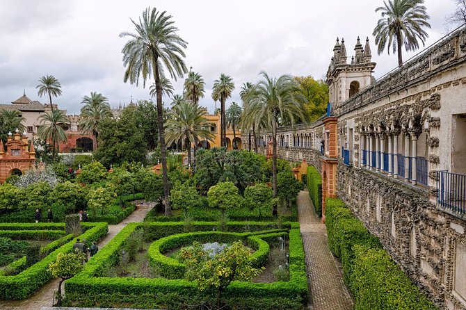 Alcázar of Seville. Skip the Line! Includes Access Ticket - Discovering the Real Alcázar and Gardens