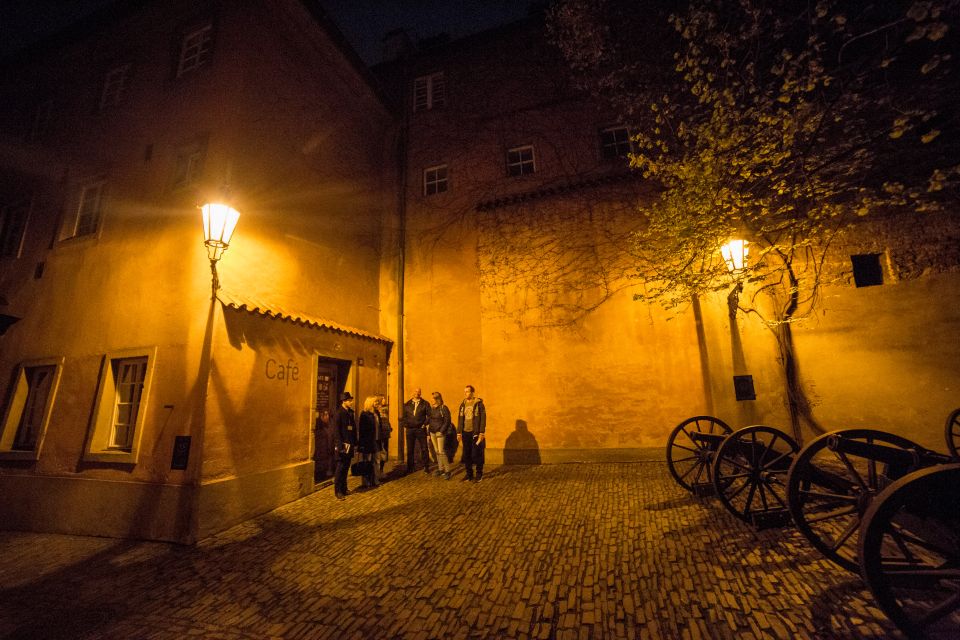 Alchemy and Mysteries of Prague Castle Walking Tour - Tour Experience