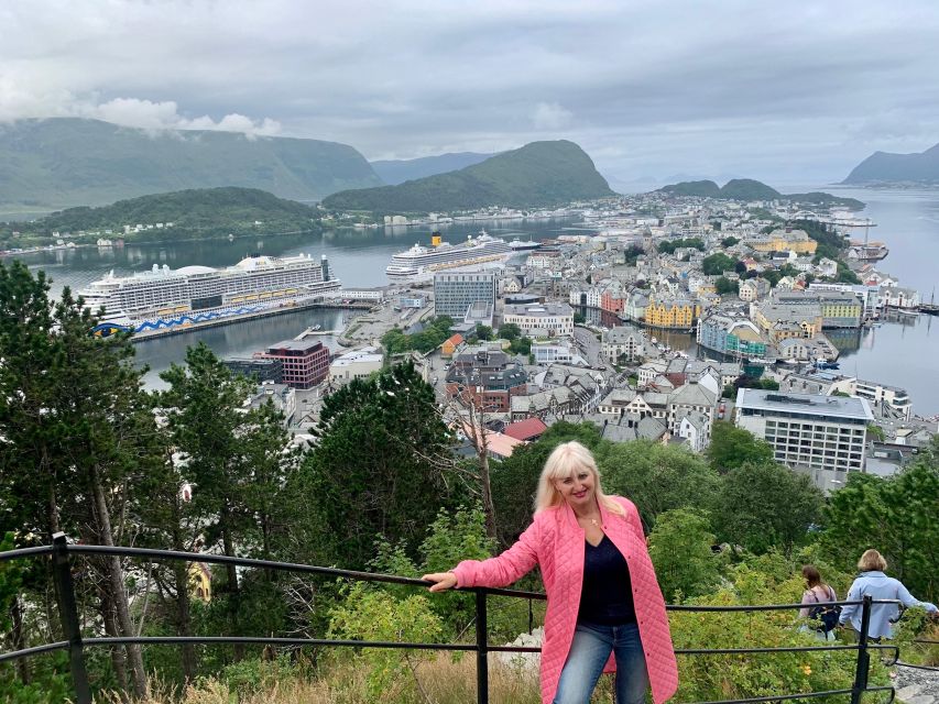 Alesund Private Sightseeing Tour on Foot and by Car - Discovering Remote Areas