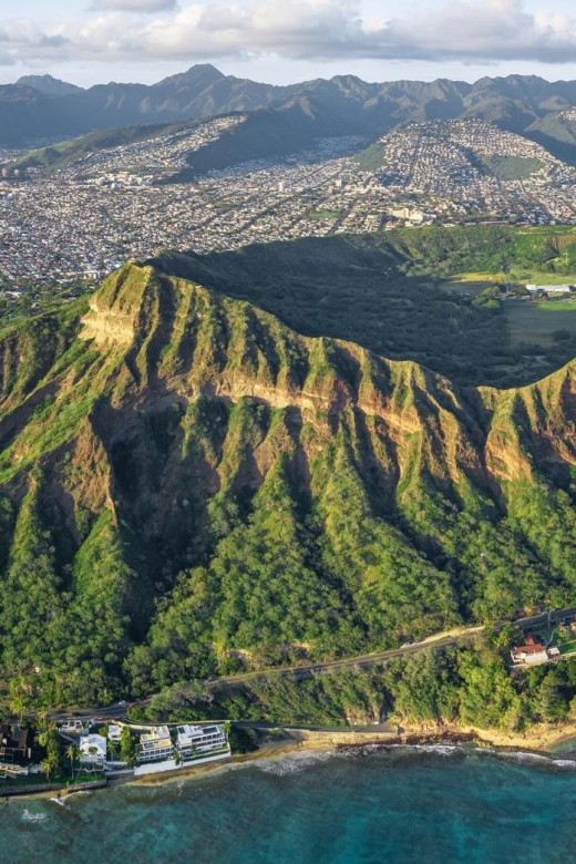 Aloha Adventures: A Family Walking Tour in Waikiki - Unveiling the Hawaii Army Museum Society