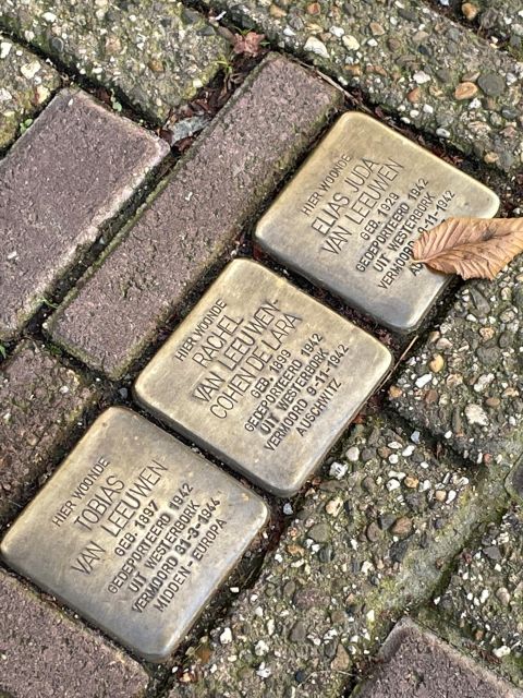 Amsterdam: Anne Franks Last Walk & Visit the House in VR - Virtual Reality Experience