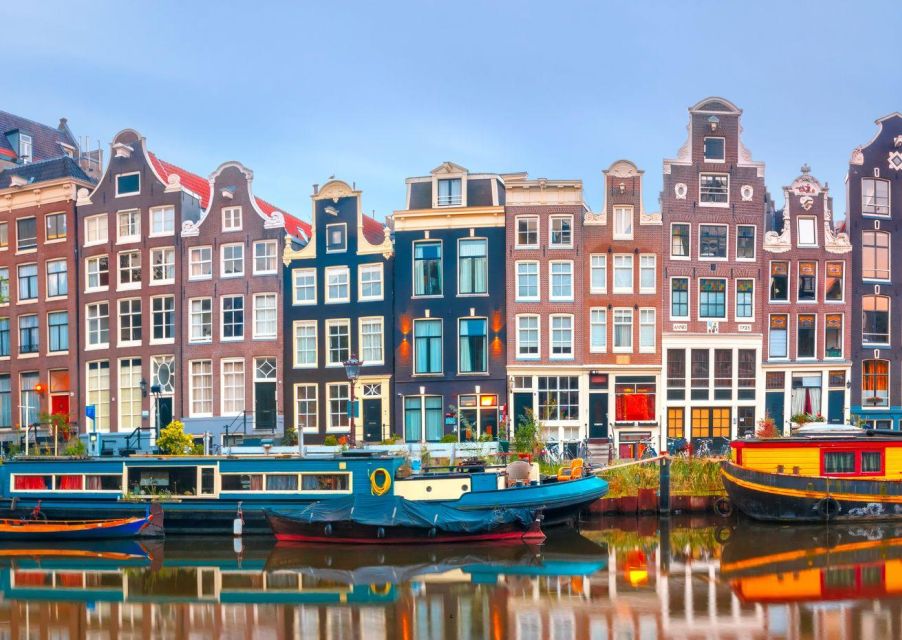 Amsterdam: Canal Cruise With Audio Guide - Boat and Amenities