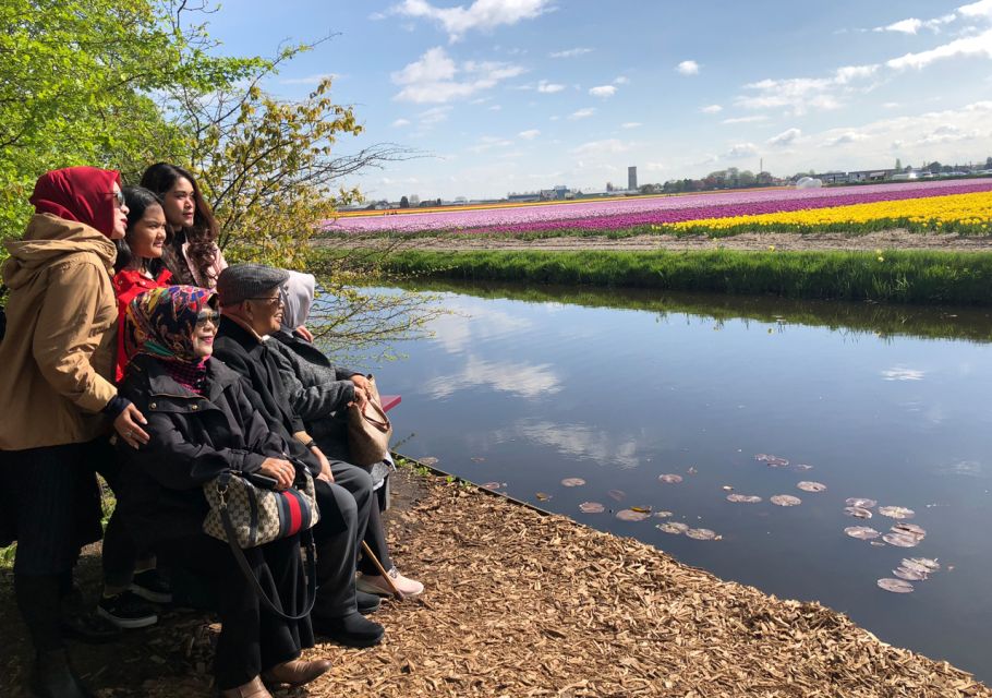 Amsterdam: Keukenhof Tulip Garden and Giethoorn Experience - Inclusions and Accessibility