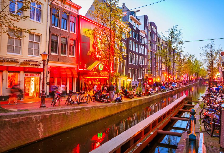 Amsterdam: Self-Guided Canals Photography Tour - App Usage and Features