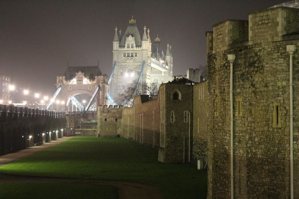 An Evening in London. Private Panoramic Night Tour - Highlights of the Tour