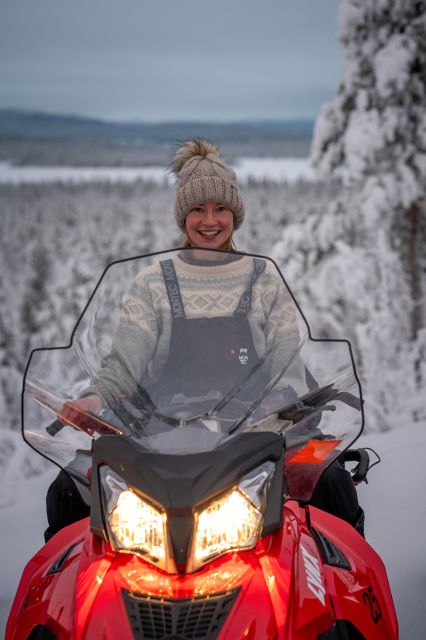 Aurora Hunt on Snowmobile - Small Groups - Inclusions and Exclusions