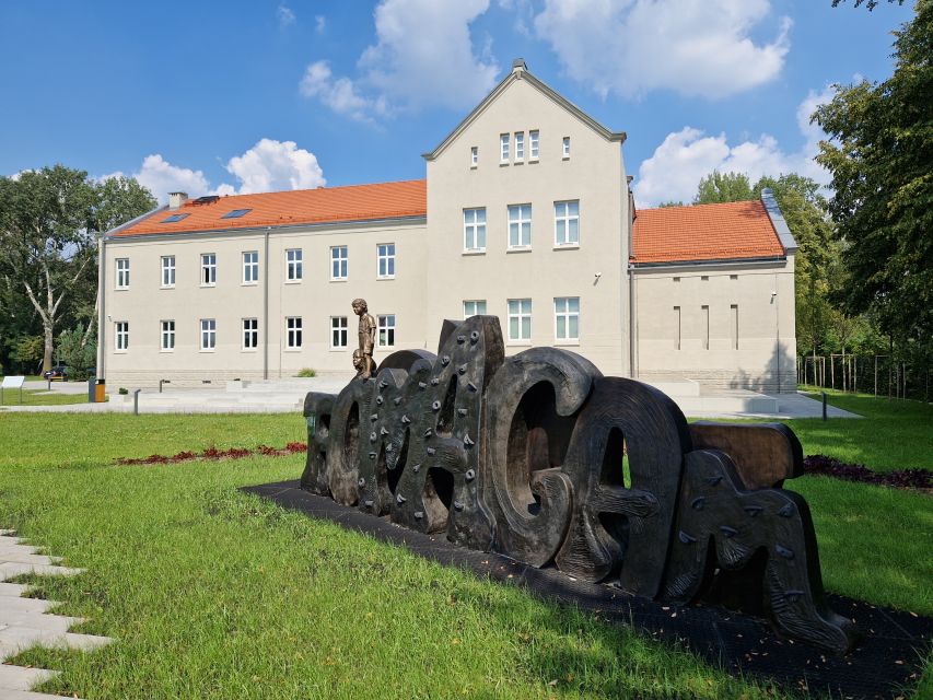 Auschwitz: Fast-Track Entry Ticket and Guided Tour - Inclusions and Exclusions