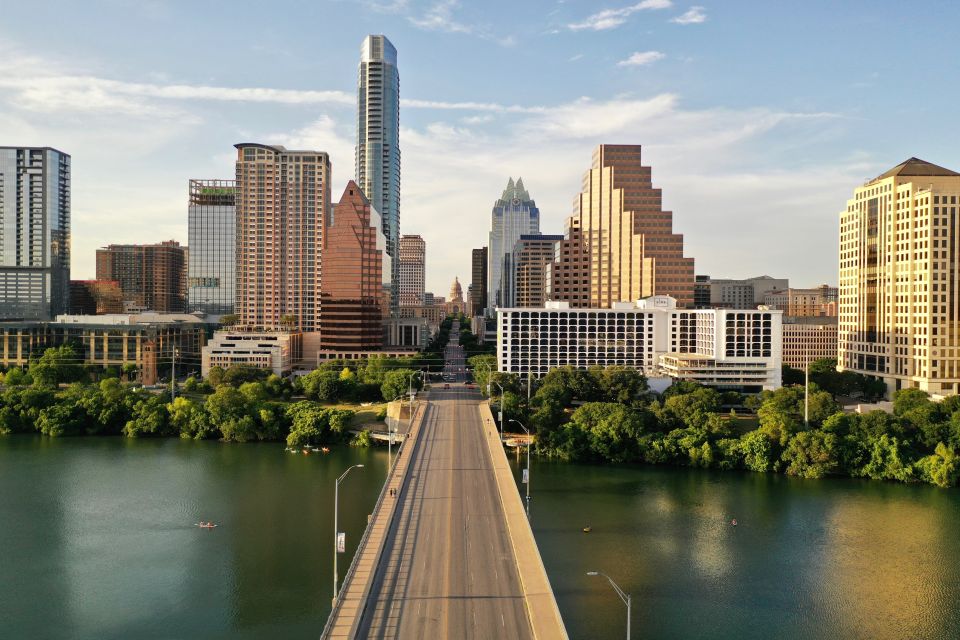 Austin: Sightseeing Tour by Minivan With Commentary - Tour Experience