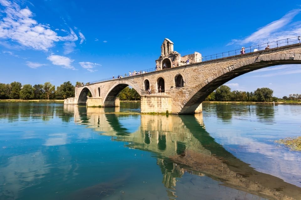 Avignon Bridge: The Digital Audio Guide - Immersive Historical Narratives