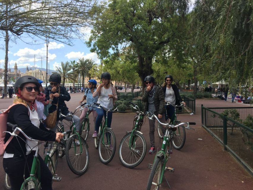 Barcelona: Faces of the City Bike Tour - Discovering the Borne District