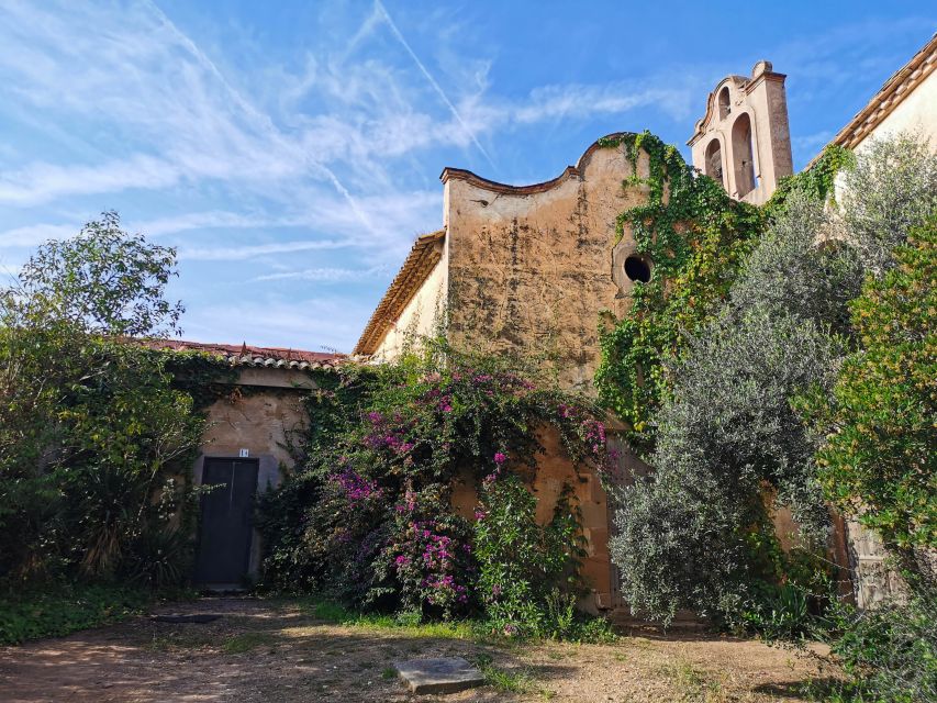 Barcelona: Full-Day Private Tour of Gaudis Lesser-Known Art - Colonia Guell