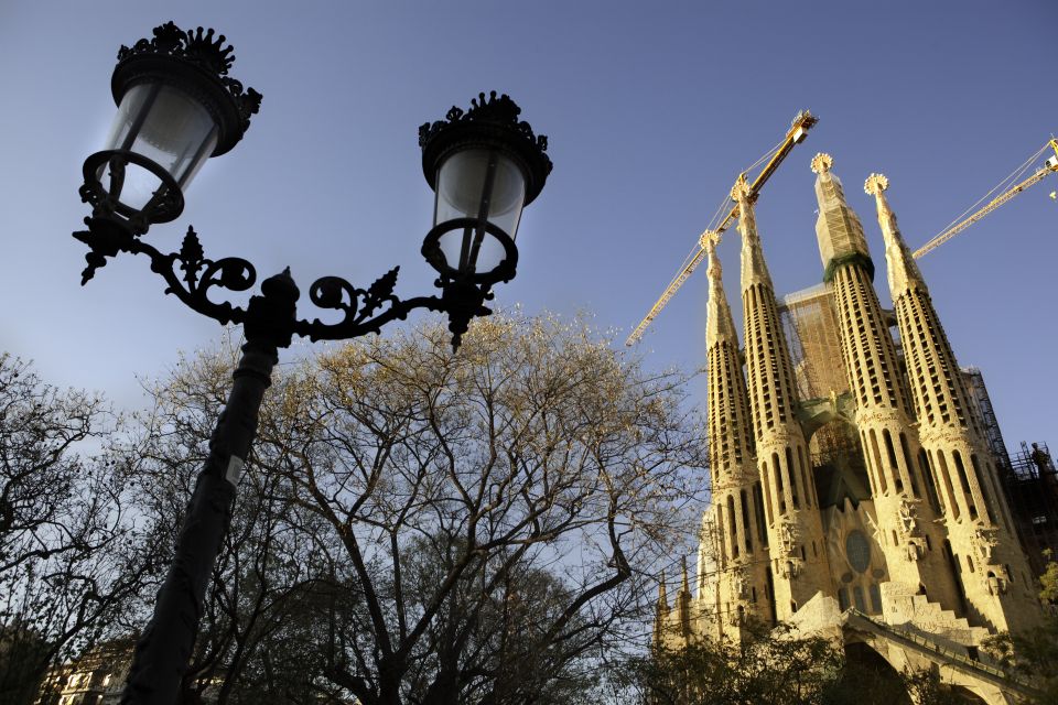 Barcelona: Half Day Tour on Sidecar Motorcycle - Inclusions and Exclusions