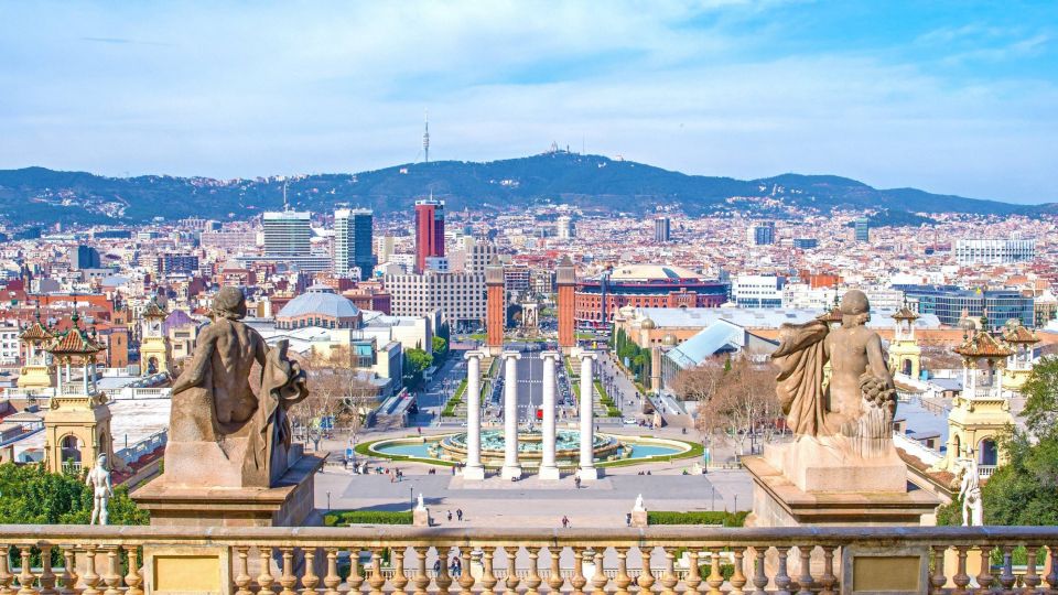 Barcelona Highlights Small Group Half-Day Tour With Pickup - Plaça Espanya and Surroundings