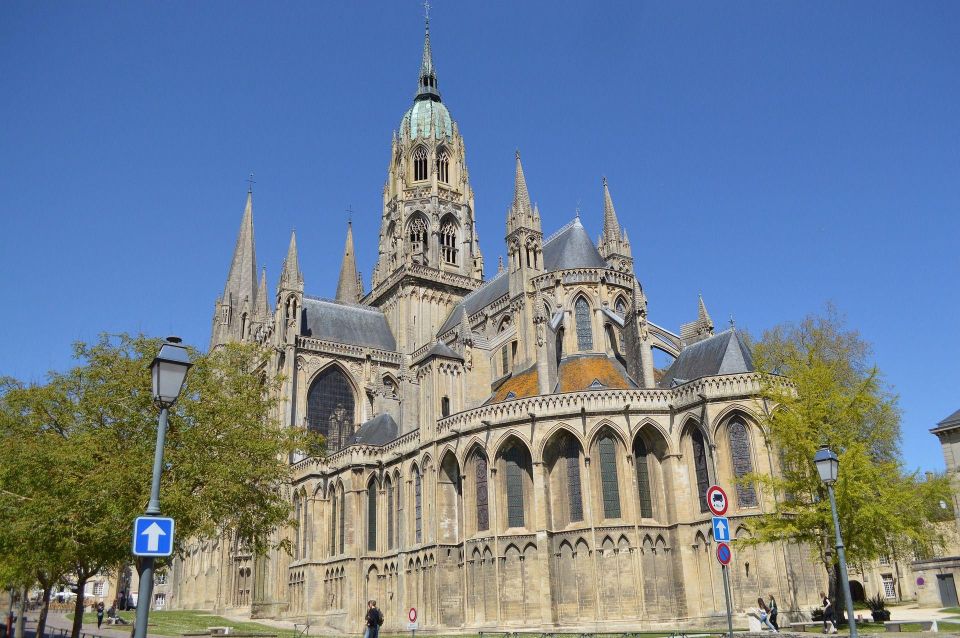 Bayeux: Private Guided Walking Tour - Exploring the Bayeux Tapestry