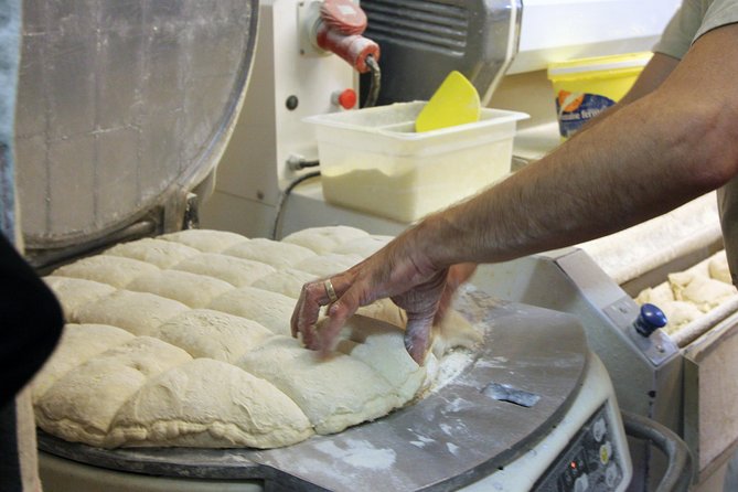 Behind the Scenes of a Boulangerie: French Bakery Tour in Paris - Tour Details