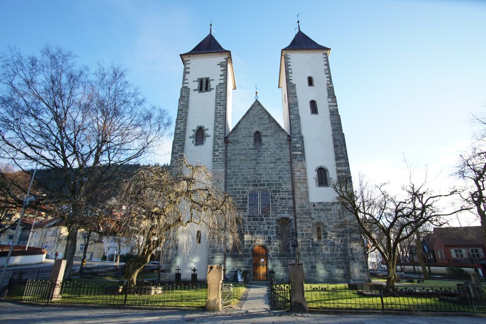 Bergen: City Tour on Foot - 950 Years of History