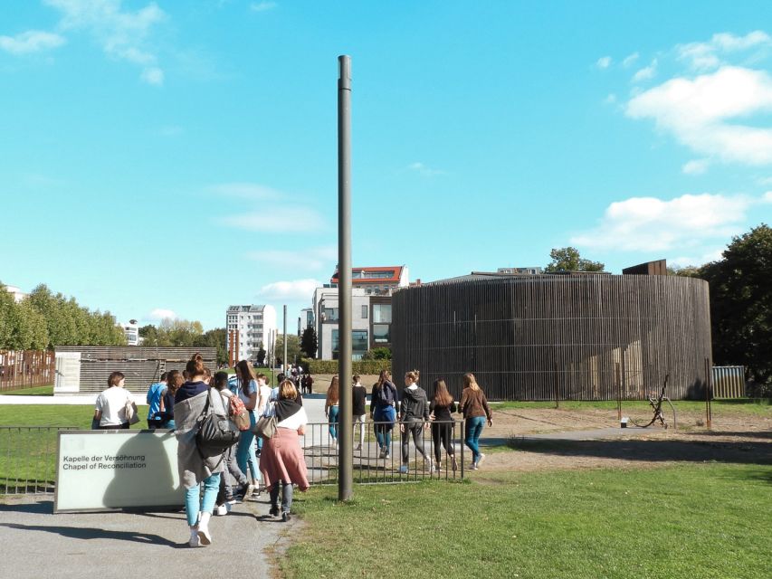 Berlin: 2-Hour Berlin Wall Tour - Climbing the Lookout Tower