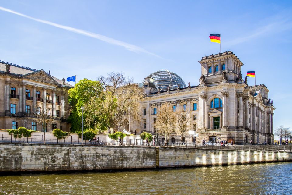 Berlin: Boat Tour Along the River Spree - Included Services