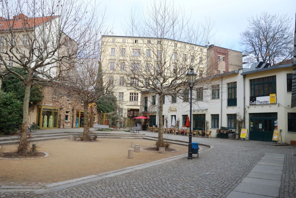 Berlin: Hackesche Höfe Courtyards Walking Tour - Duration and Cancellation Policy