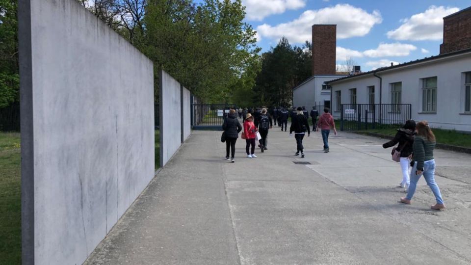 Berlin: Sachsenhausen Concentration Camp Guided Tour - Highlights