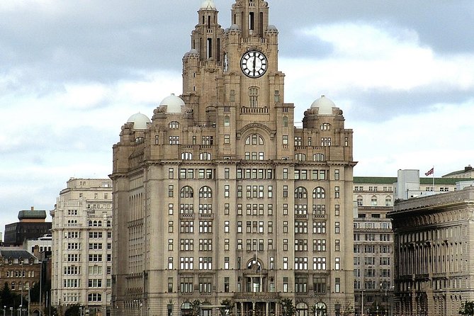 Best of Liverpool Sightseeing Tour by Private Taxi - Scenic Stroll Through Albert Dock