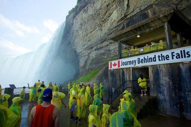 Best of Niagara Falls Tour + Skylon Tower Lunch - Private-Safe Tour - Horseshoe Falls and Table Rock