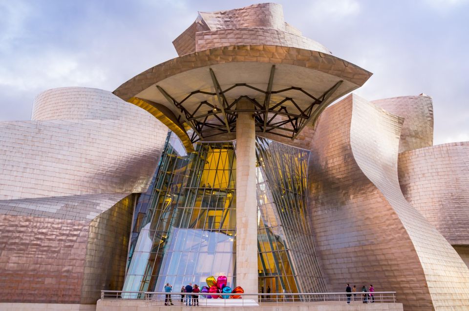 Bilbao: Guggenheim Museum Private Guided Visit - Wheelchair-Accessible Private Guided Experience