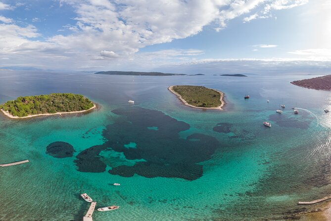 Blue Lagoon and Šolta Island Private Speedboat Tour - Accessibility and Participation