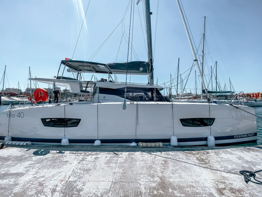 Boat in Algarve - Luxury Catamaran - Portimão - Catamaran Amenities