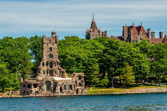 Boldt Castle and 2 Nation Tour - Exploring Boldt Castle