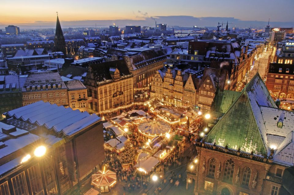 Bremen: Fairy Tale Christmas Guided Walking Tour in English - Savoring Mulled Wine and Chocolate