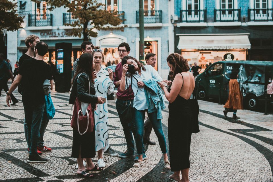 Brussels : Bachelorette Party Outdoor Smartphone Game - Group Size and Accessibility