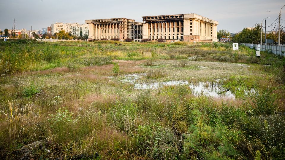 Bucharest: Communist Bike Tour - Exploring Bucharests Communist History